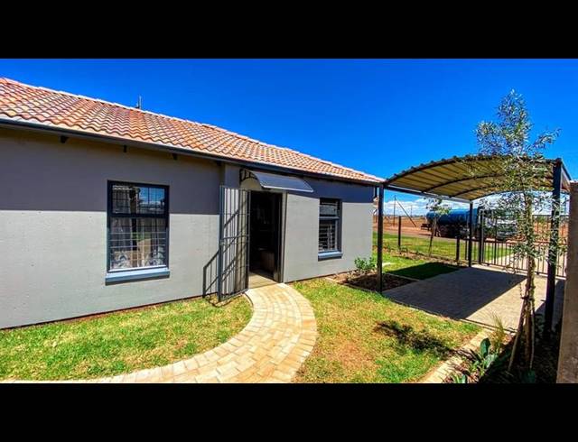 2 BEDROOM HOUSE FOR SALE IN PROTEA GLEN